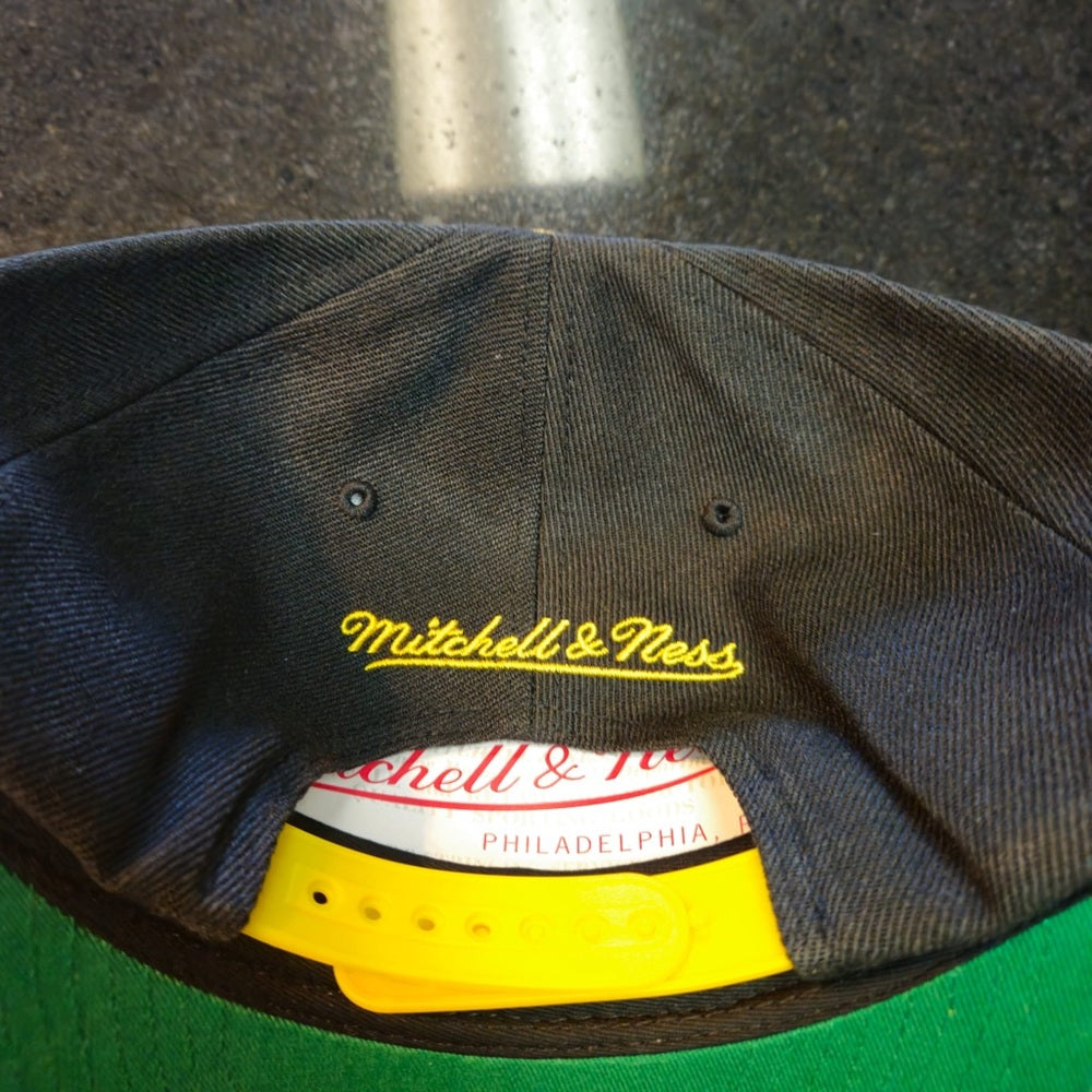 Mitchell & Ness Lakers Snapback Hat - Black and Yellow