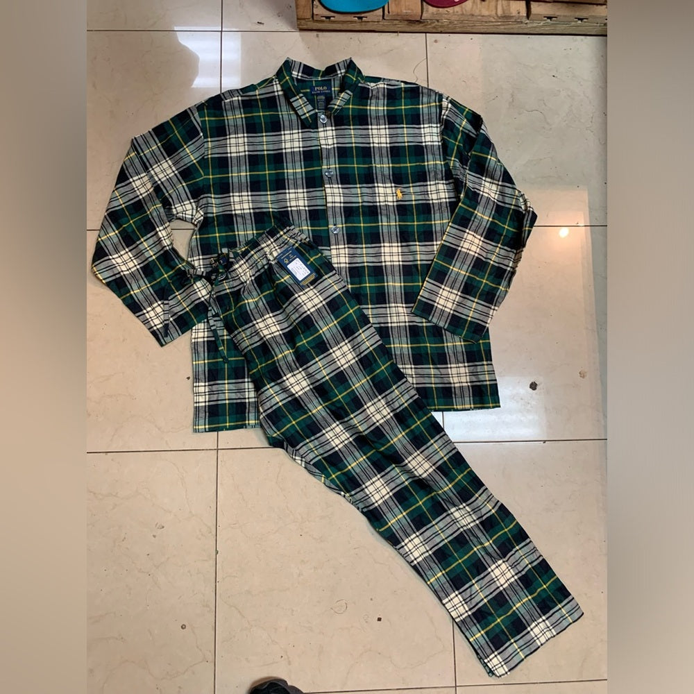 Polo Ralph Lauren
Men's Green 2-pc. Plaid Flannel Pajamas Set