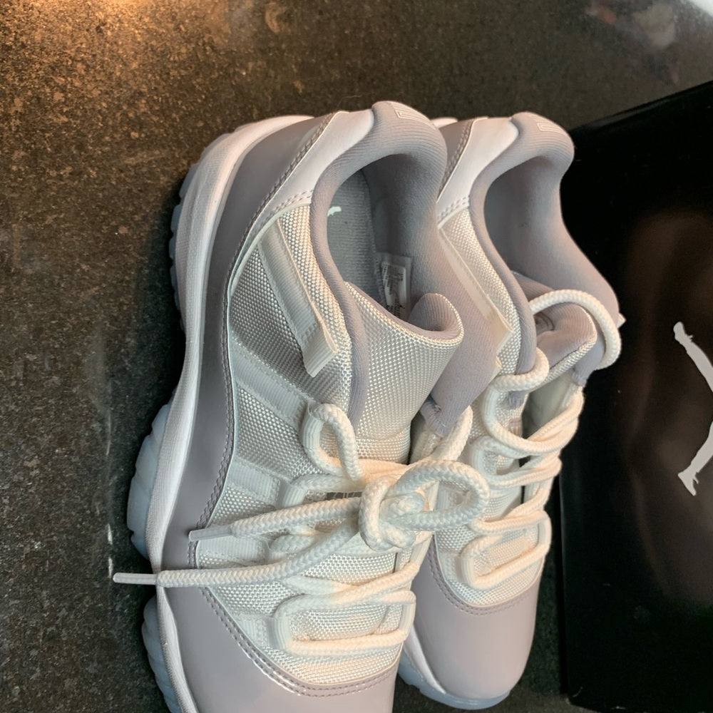 2023
Air Jordan 11 Retro Low 'Cement Grey'
Sz 7.5 Nwb