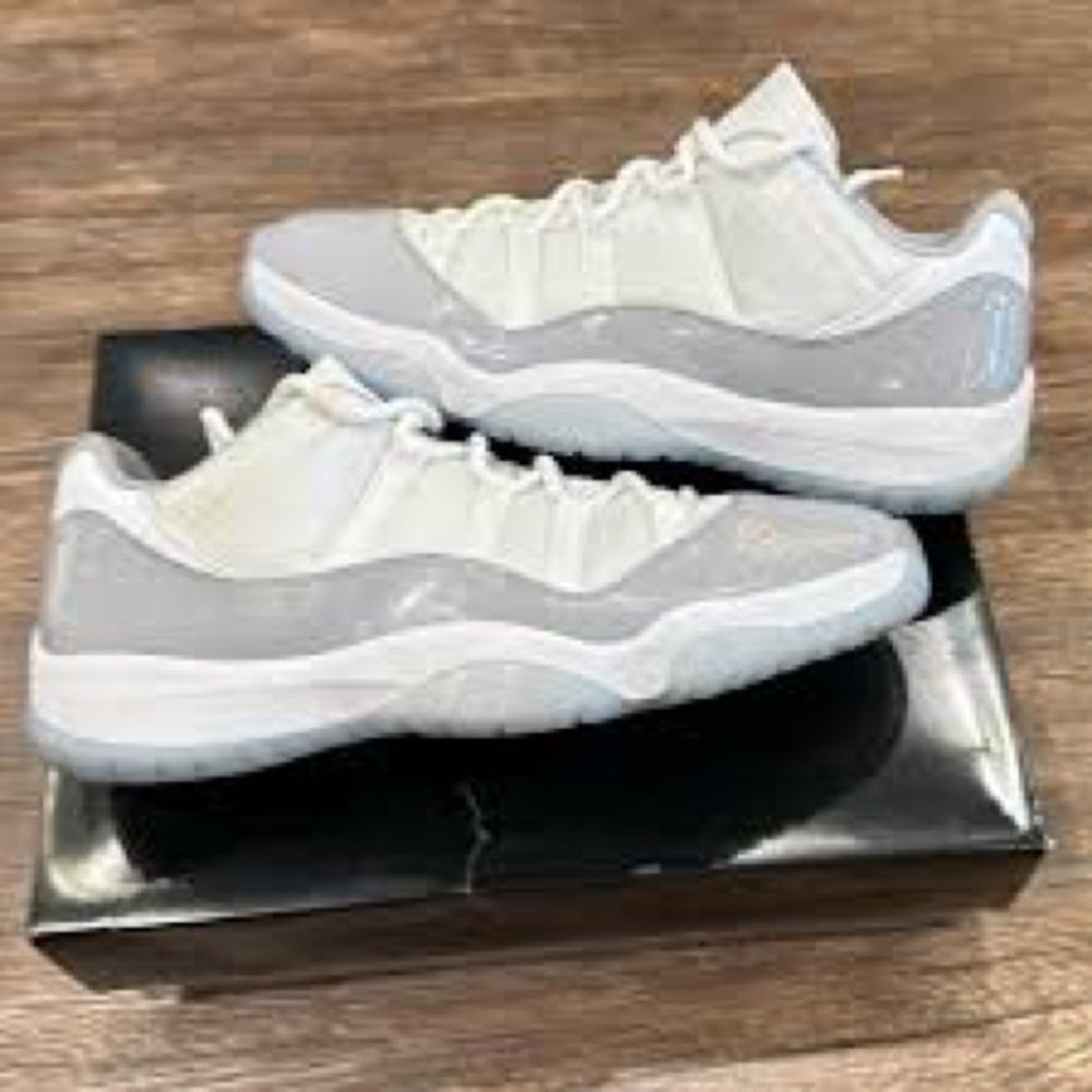 2023
Air Jordan 11 Retro Low 'Cement Grey'
Sz 7.5 Nwb