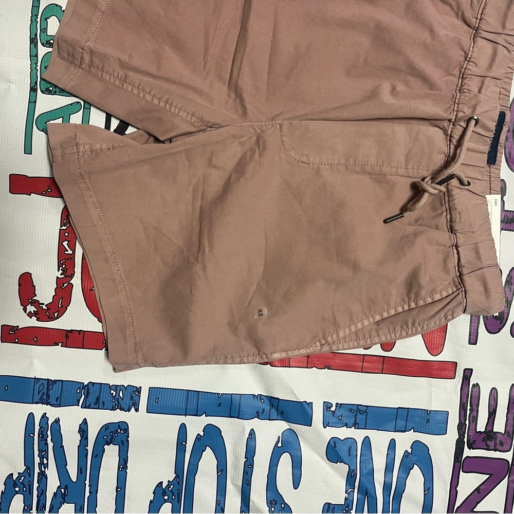 AE Flex 7" Lived-In Trekker Short