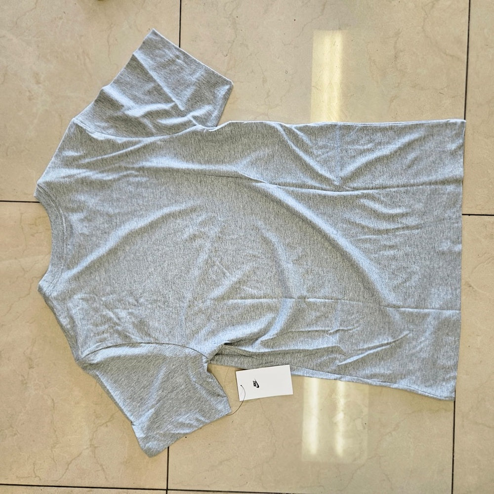 Nike Men's Gray T-Shirt