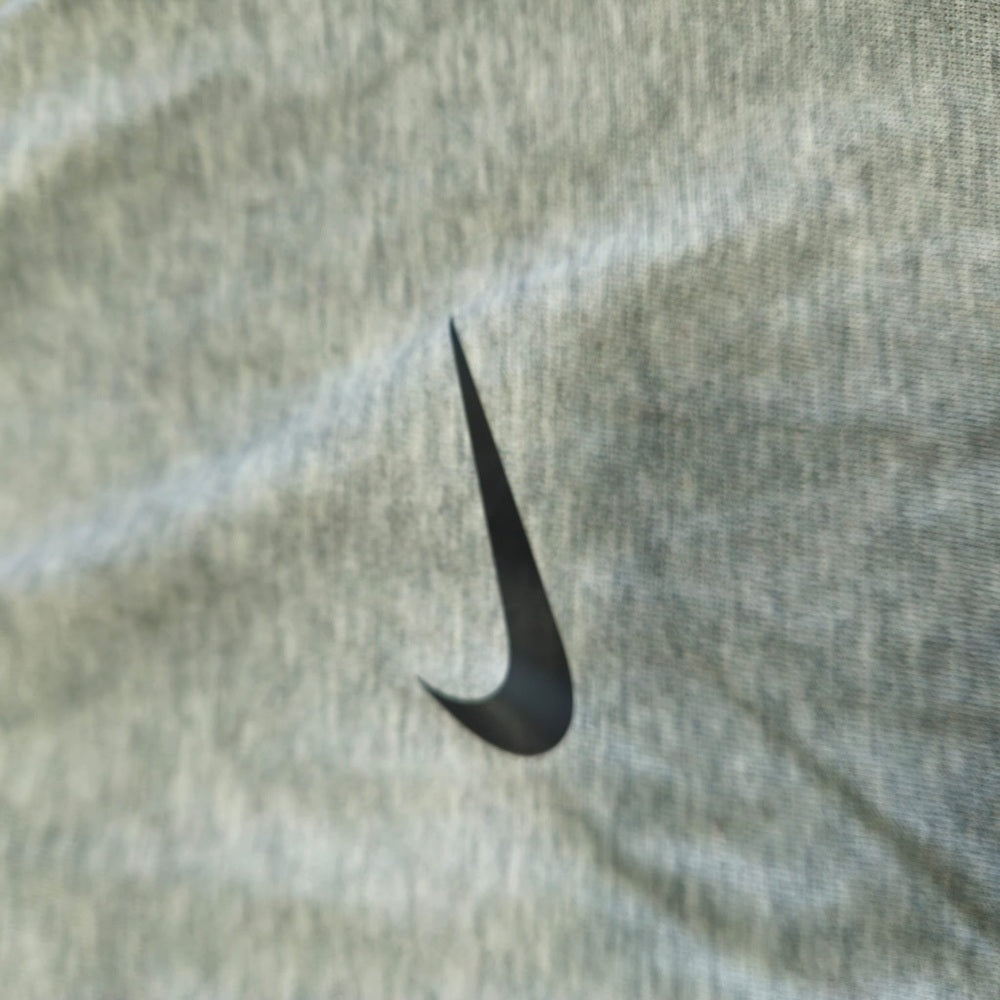 Nike Men's Gray T-Shirt