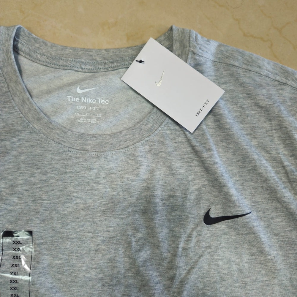 Nike Men's Gray T-Shirt