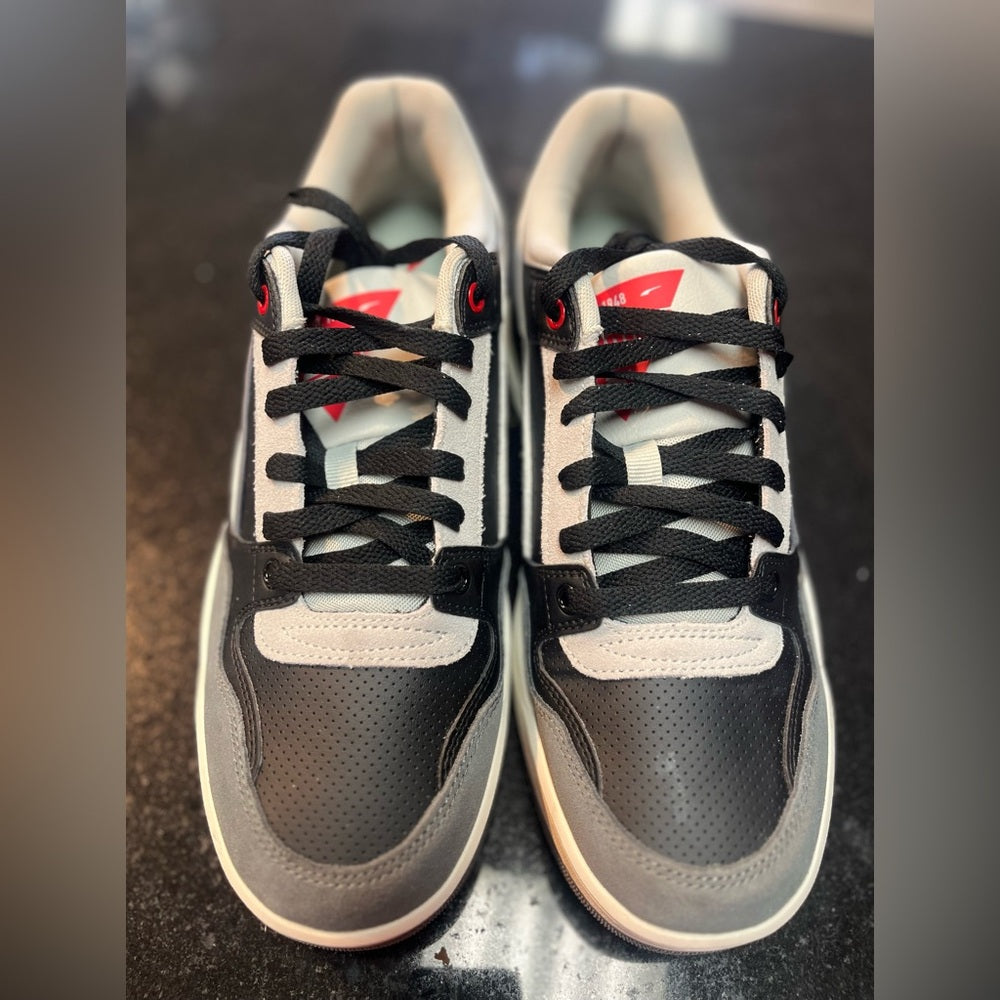 PUMA Men's Rebound Retro Sneaker sz 10