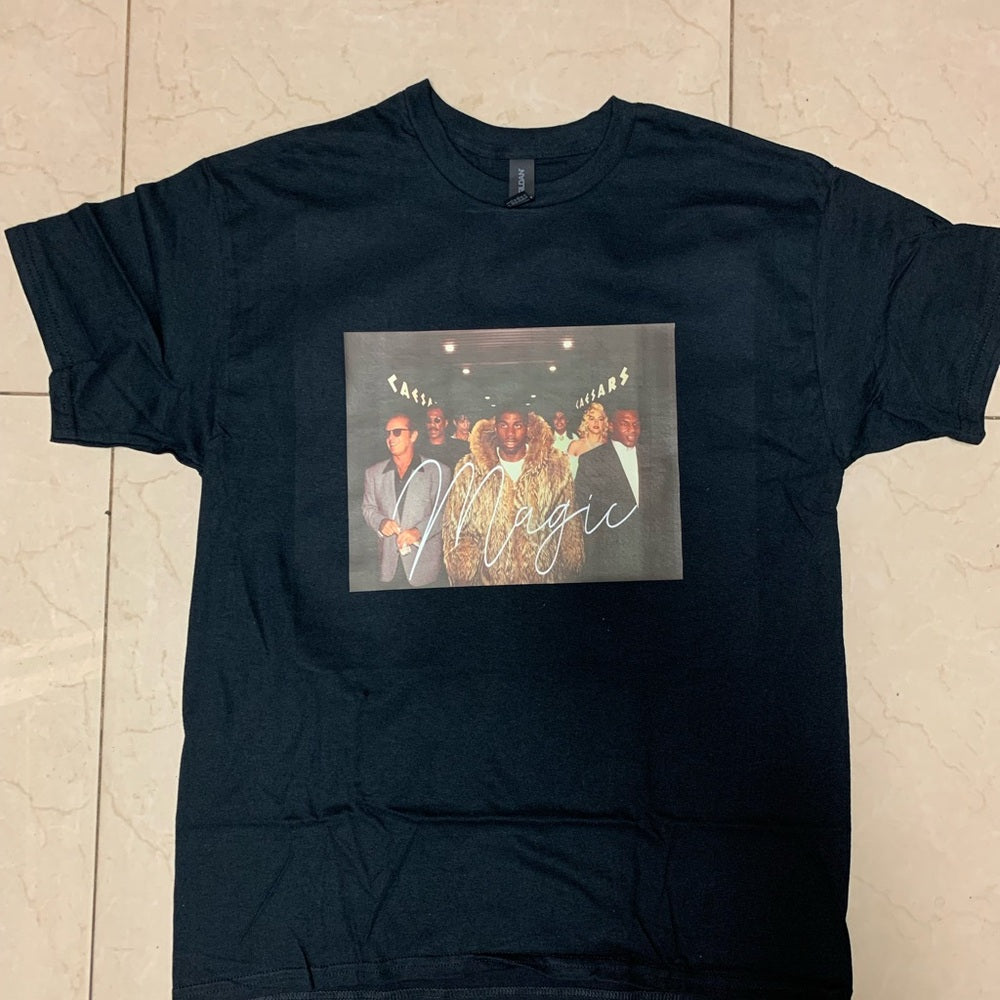 Magic graphic tee Sz various black