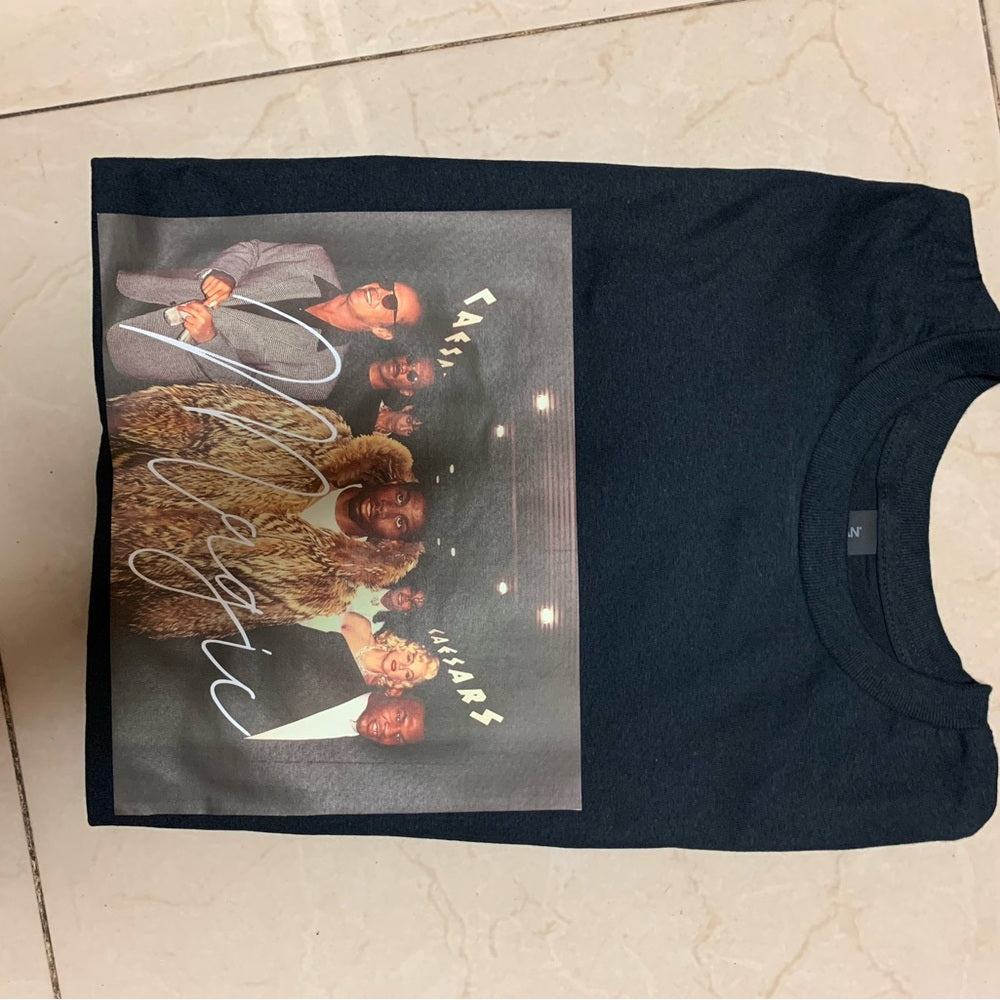 Magic graphic tee Sz various black