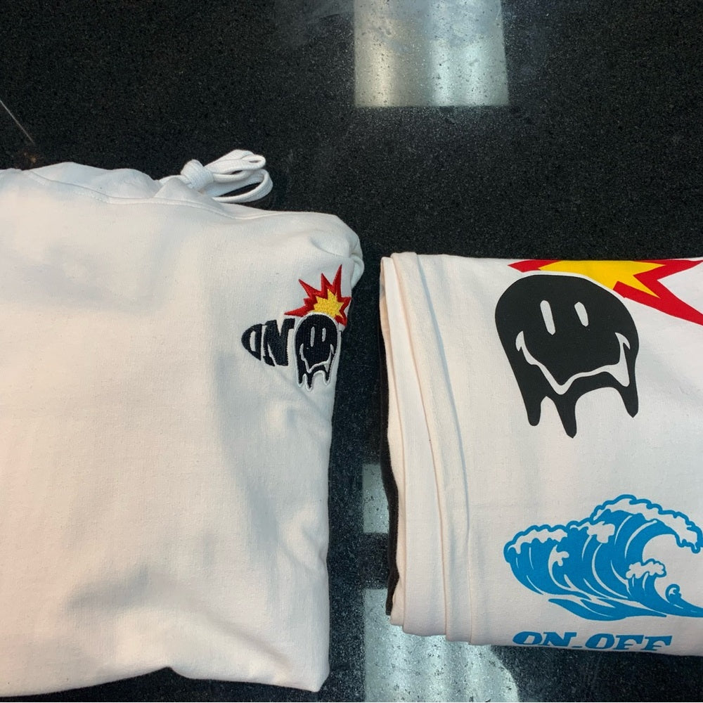 2 piece White Hoodie with Graphic Print Sz xl