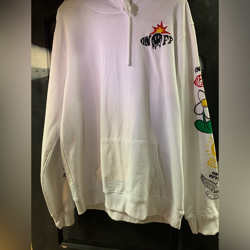 2 piece White Hoodie with Graphic Print Sz xl