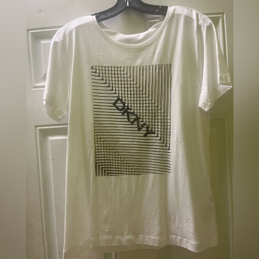 Dkny rhyme stone tee sz medium