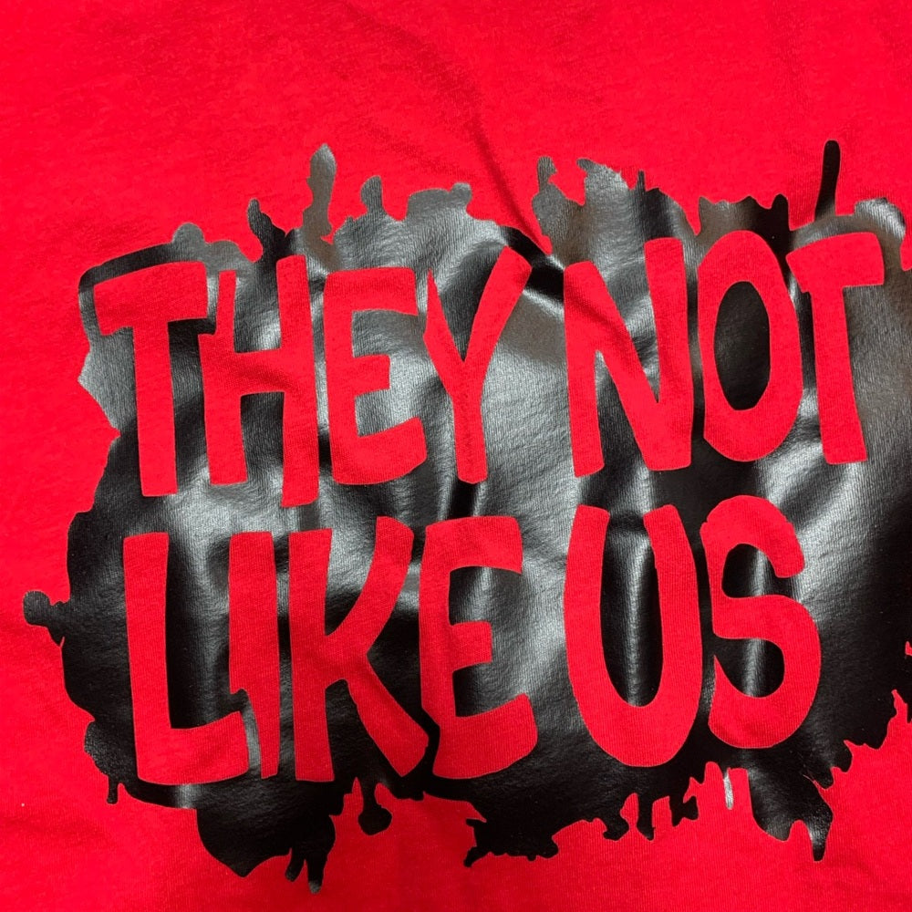 Red Graphic T-Shirt they not like us SZ various