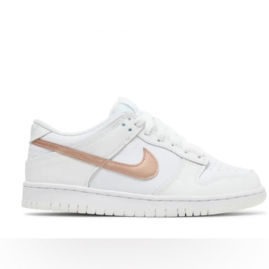 2022
Sz various Dunk Low GS 'White Metallic Red Bronze'