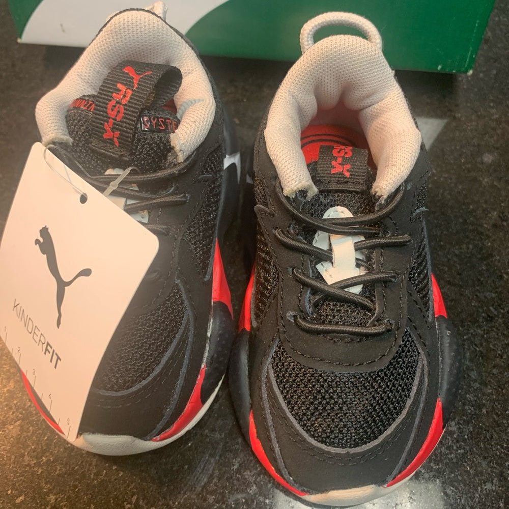 4c PUMA Kids Black and Red Sneakers Canada