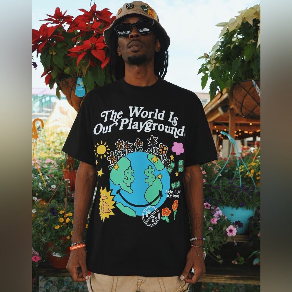 Black Graphic T-Shirt with Colorful Design Sz various