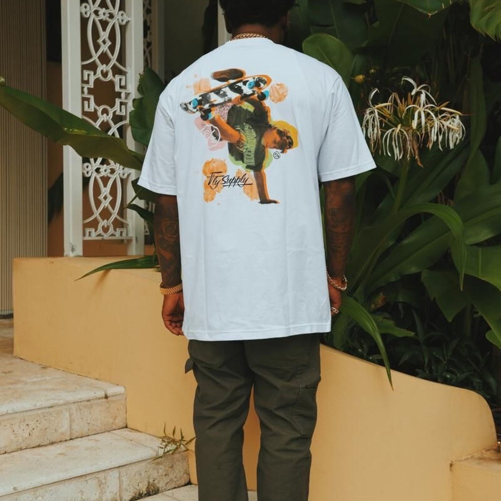 White Graphic Skateboard T-Shirt Sz large