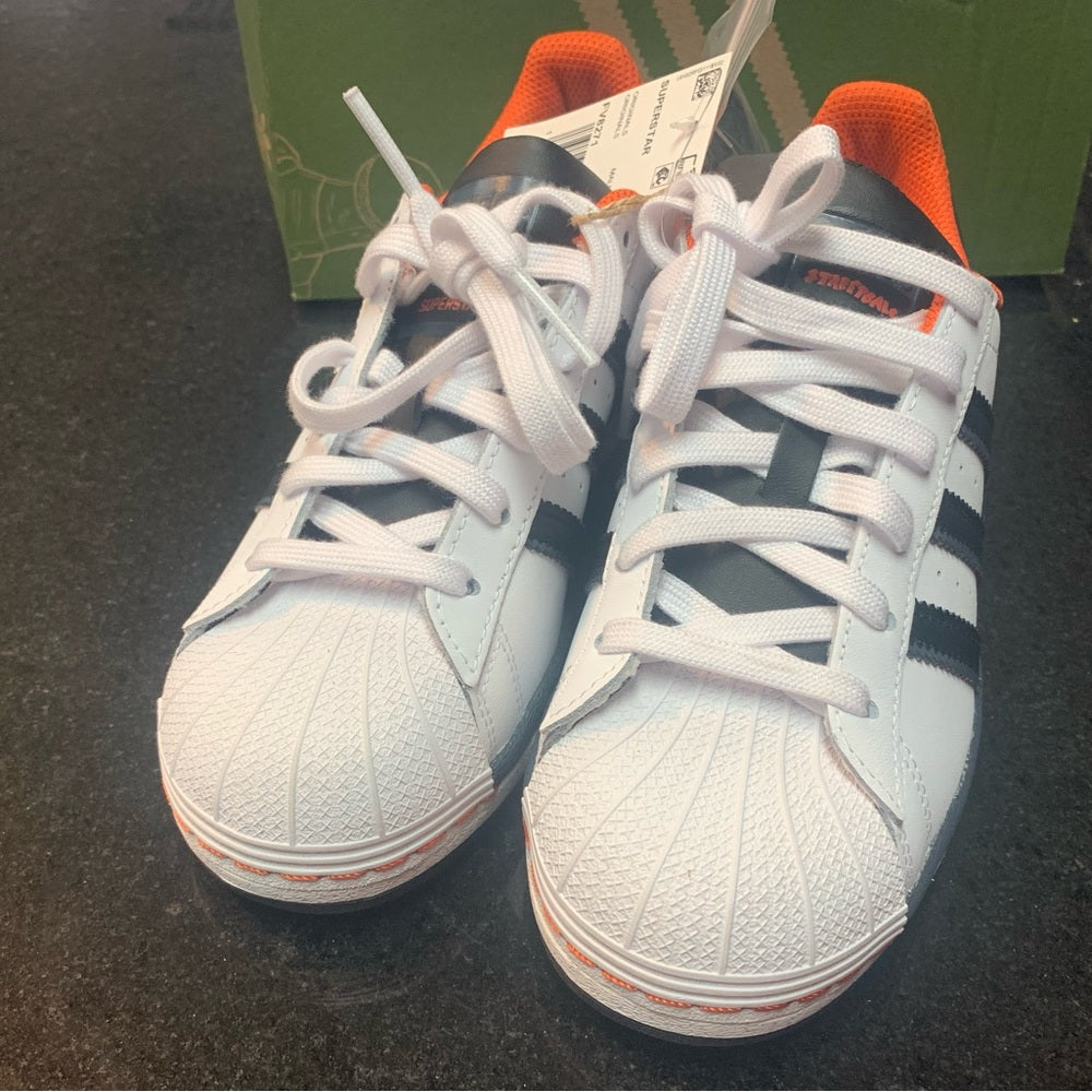 Kids White and Black Sneakers adidas Sz 3y