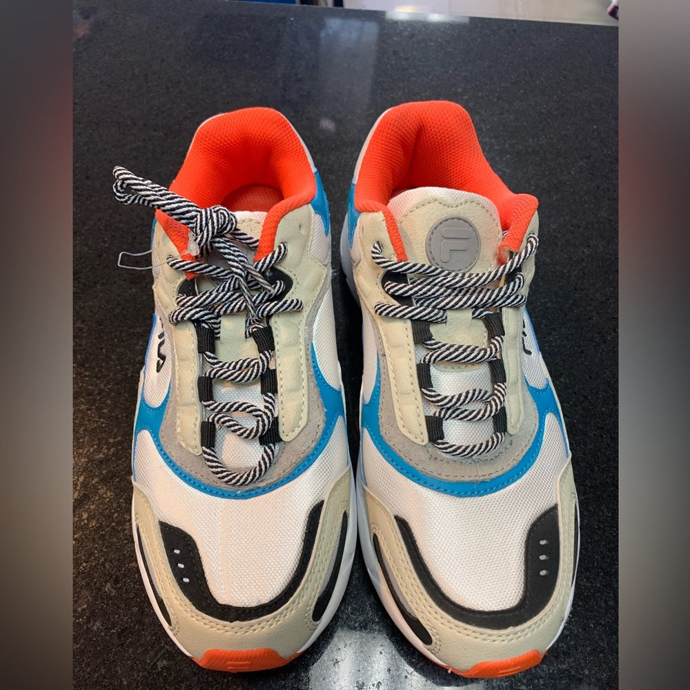 FILA 1RM00585-132 LUMINANCE SNEAKER
Women’s conversation 9.5 w / 8m