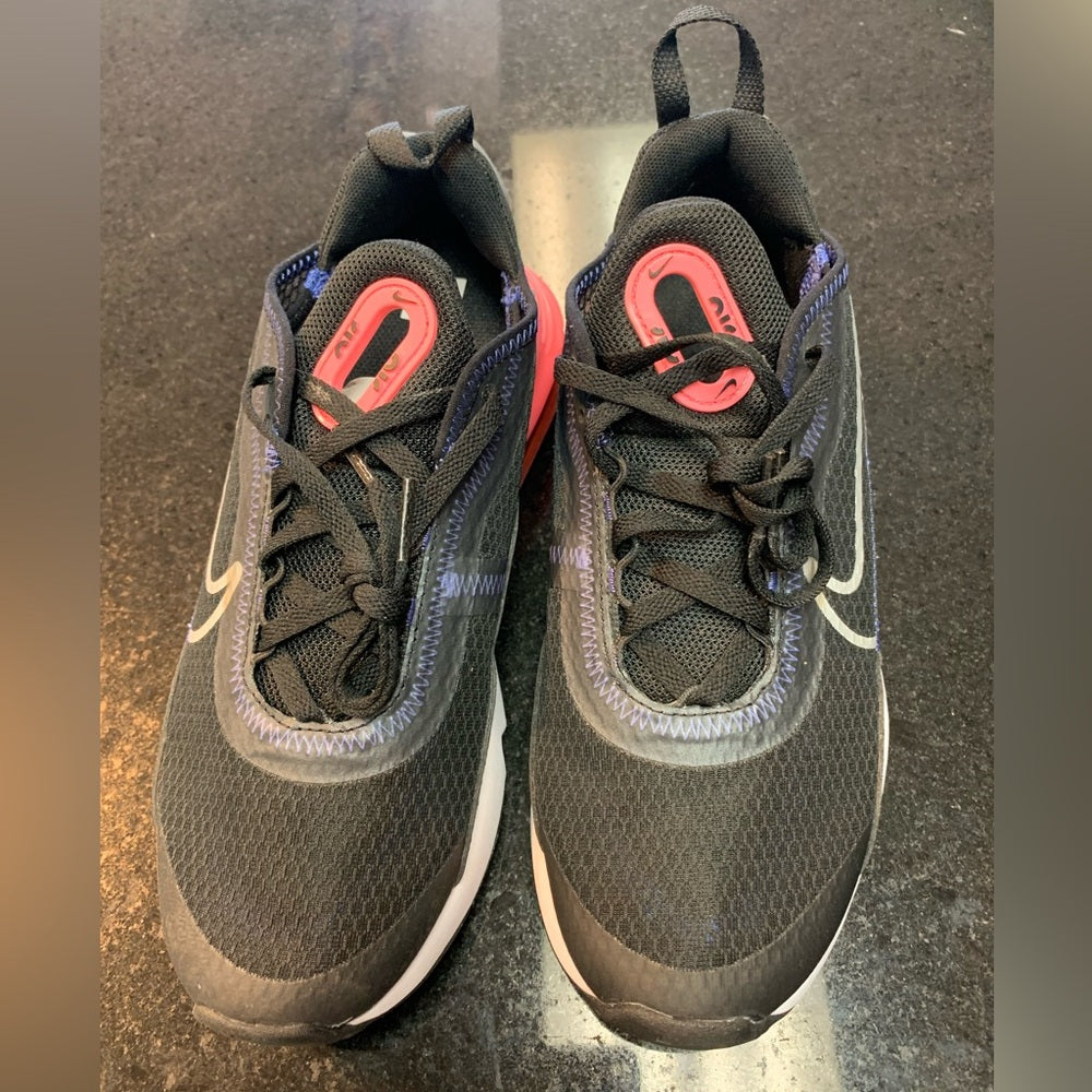 Nike Air Max 2090 GS Black Metallic Silver Sz 4.5y