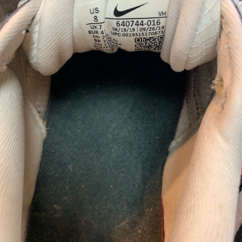 Nike air max 98 Black and White Sneakers with Chunky Sole
Sz 8