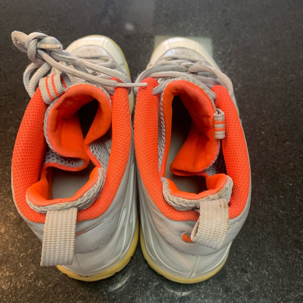 Nike foam posit Sz 7y good condition