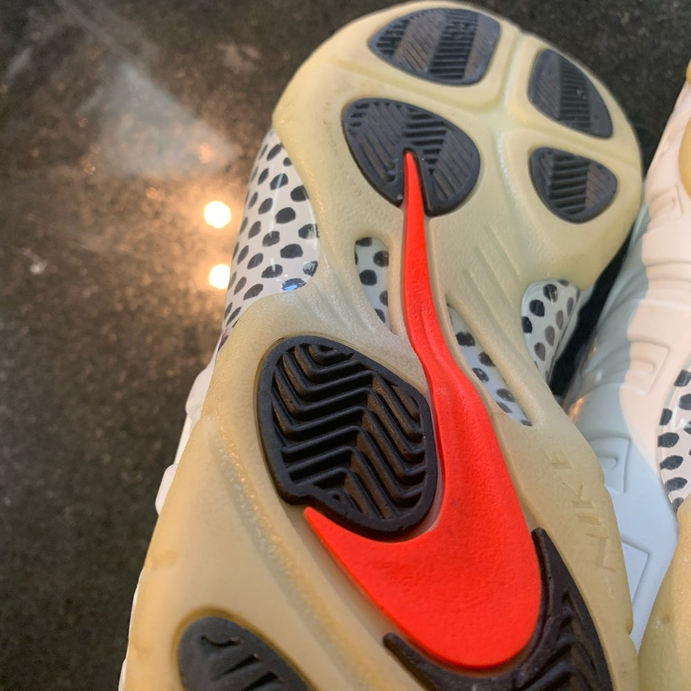 Nike foam posit Sz 7y good condition