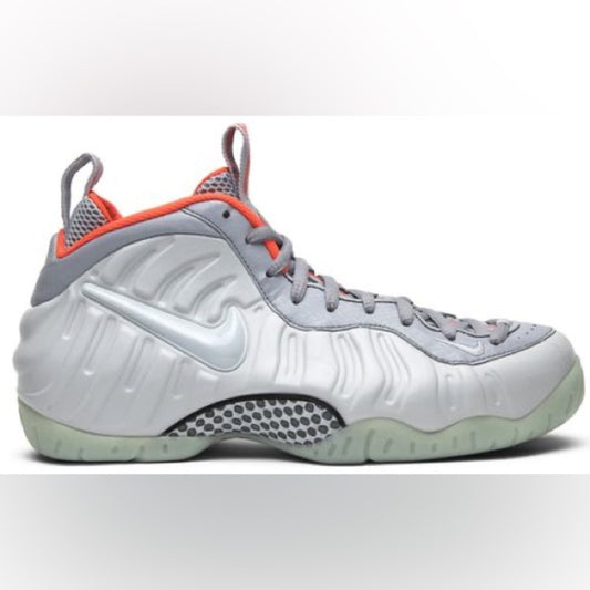 Nike foam posit Sz 7y good condition