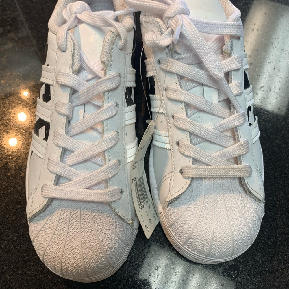 adidas Superstar
Super Cloud White Sz 4.5y