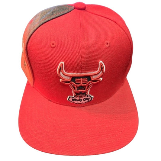 Sz 7 5/8 fitted Chicago Bulls Red cap