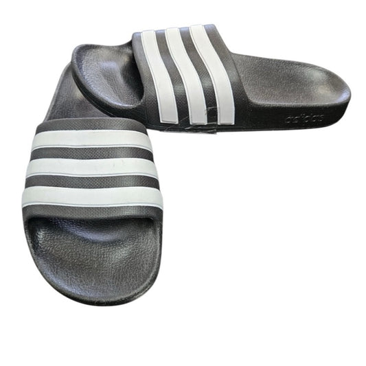 Sz 6 adidas slides black