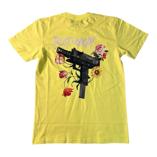 Trust nobody graphic tee yellow Sz Various