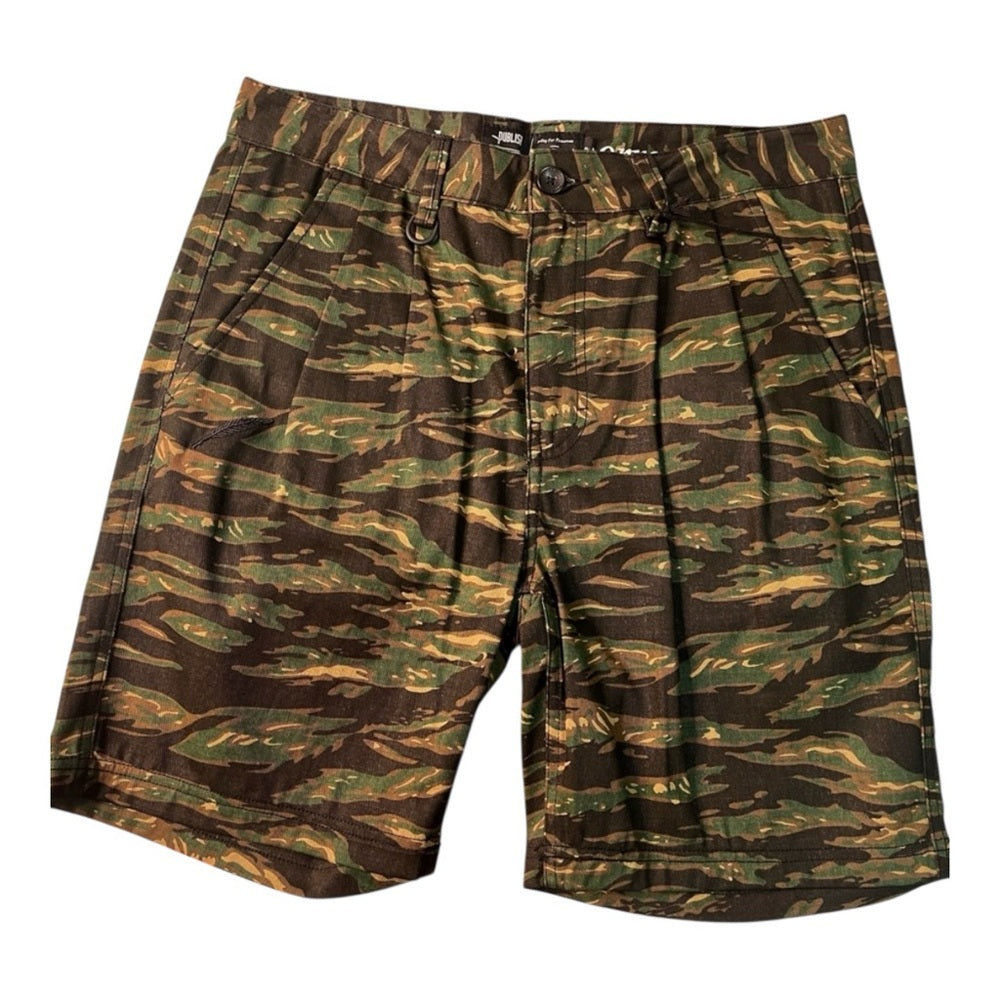 Sz 32 Camo green cargo shorts