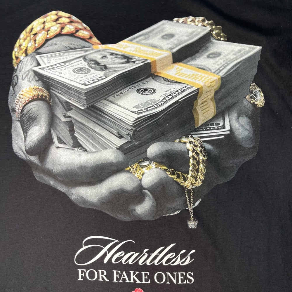 Sz M heartless cash hands Black Graphic T-Shirt