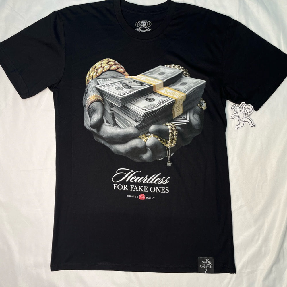 Sz M heartless cash hands Black Graphic T-Shirt