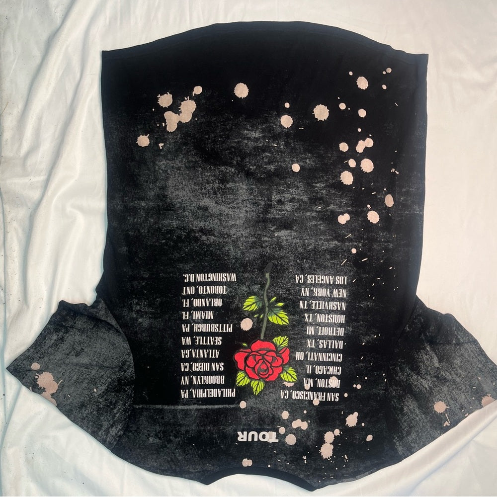 Sz 5xl Black Graphic T-Shirt with Yellow and Red Design