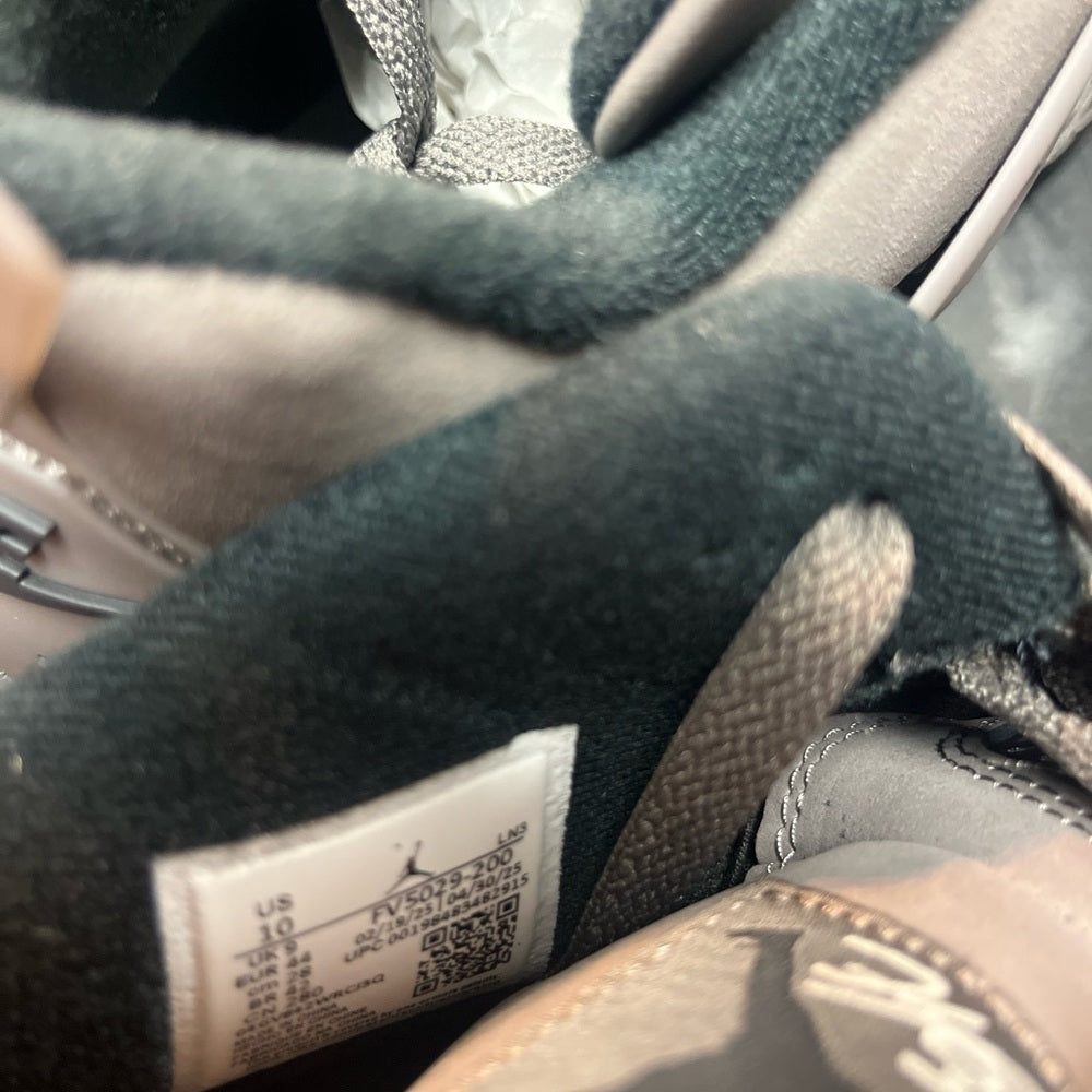 Sz 10 Jordan 4 Retro "Cave Stone and Black" Men's Shoe