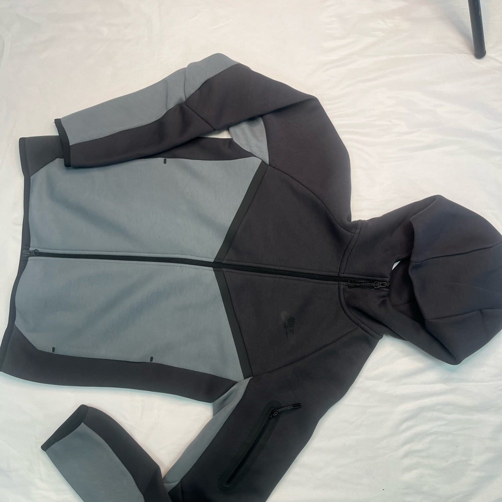 Sz Various Nike Tech Fleece Full-Zip Windrunner Hoodie
Men's
