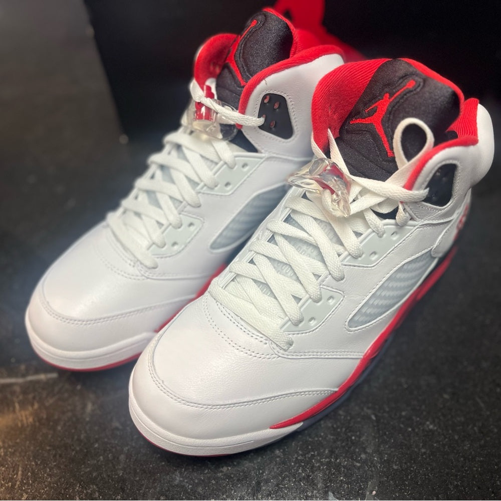 Sz Various Air Jordan 5 Retro "Fire Red Black Tongue"