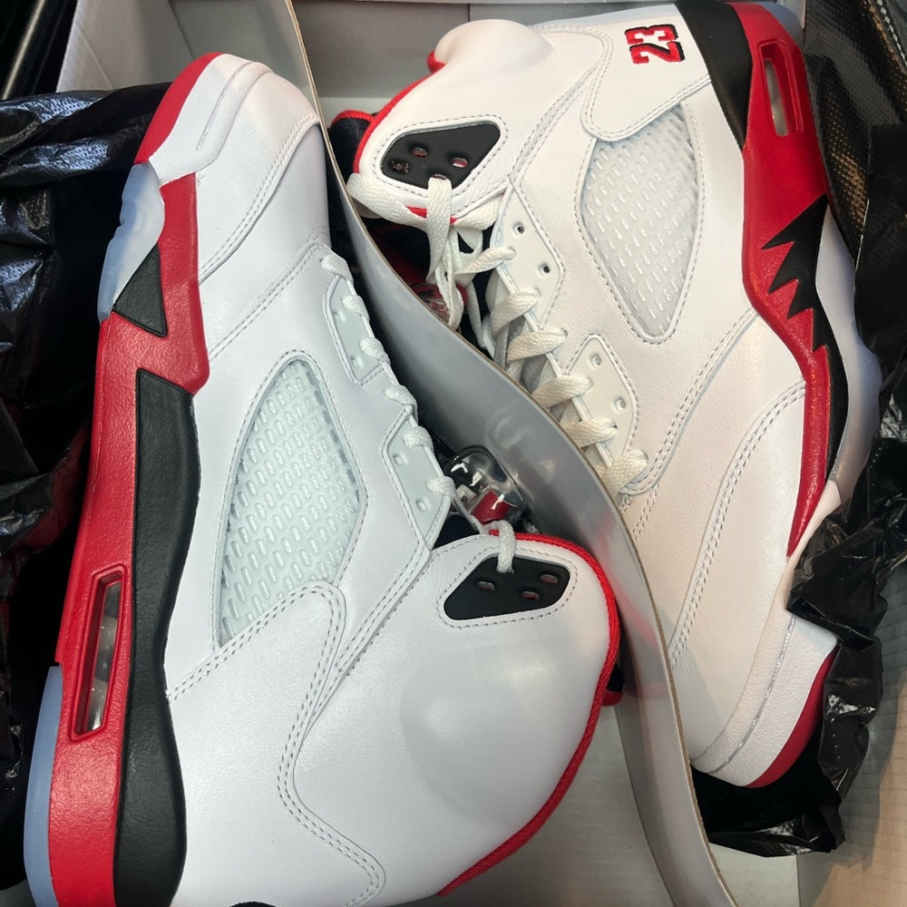 Sz Various Air Jordan 5 Retro "Fire Red Black Tongue"