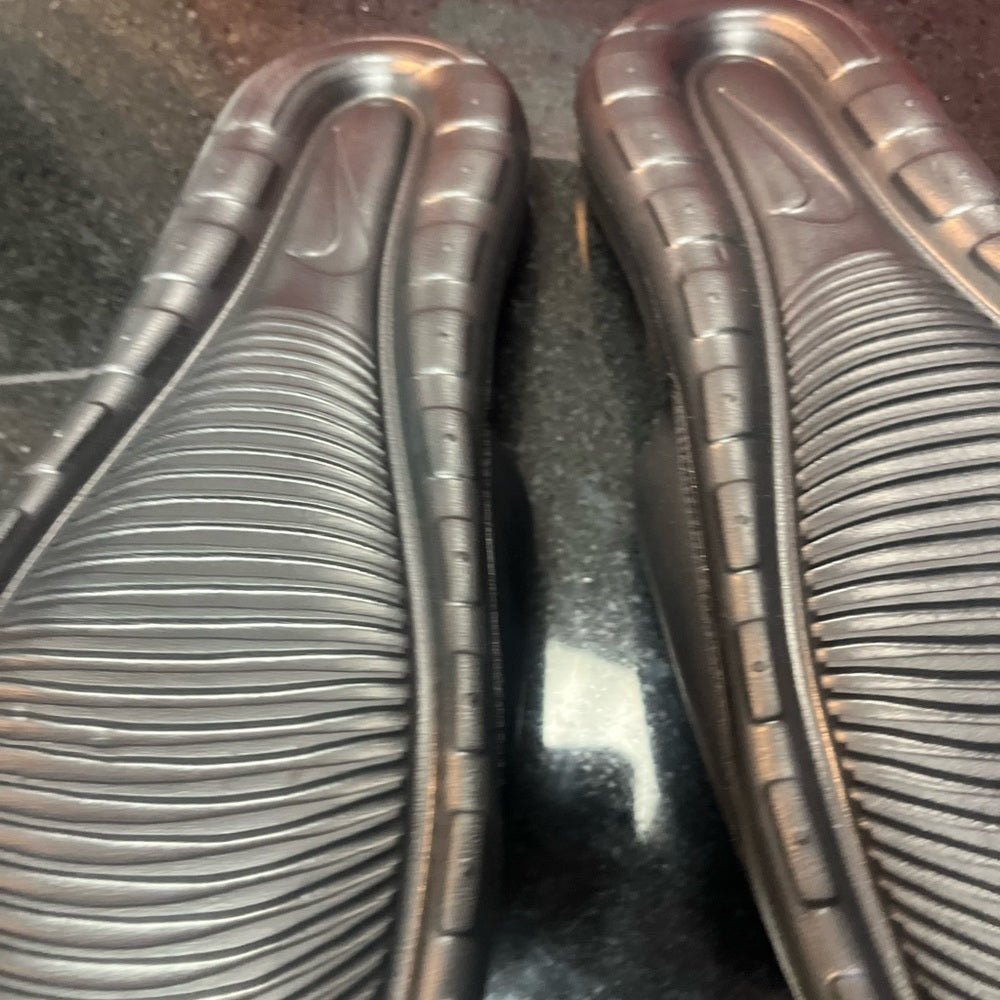 Sz Various Nike Black Slide Sandals with Logo