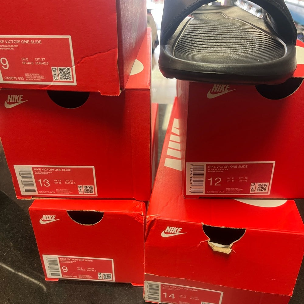 Sz Various Nike Black Slide Sandals with Logo