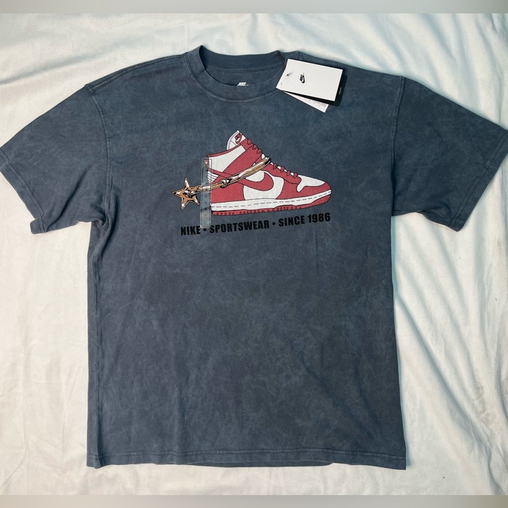 Nike Men's Max90 Vintage Graphic T-Shirt - Classic Comfort