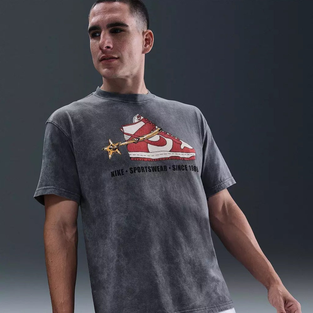 Nike Men's Max90 Vintage Graphic T-Shirt - Classic Comfort